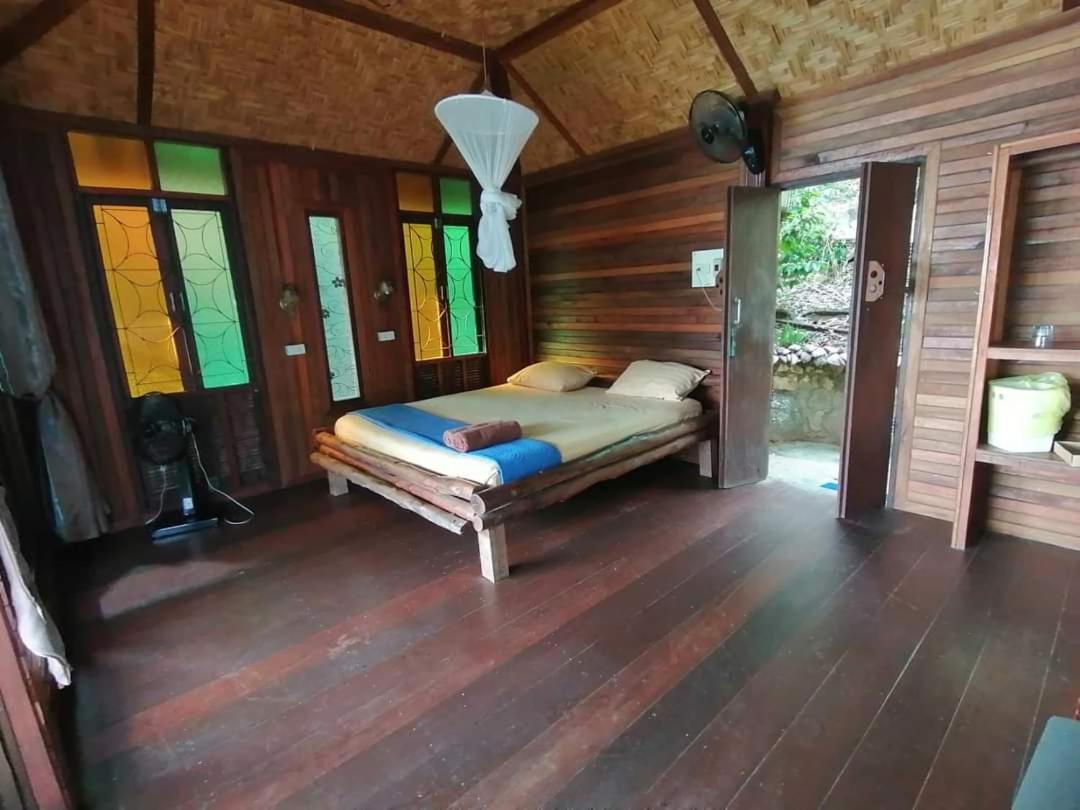 Chabalay Resort Koh Tao Rum bild